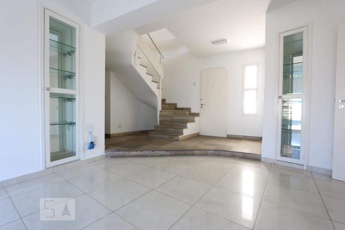 Cobertura, 3 quartos, 244 m² - Foto 1