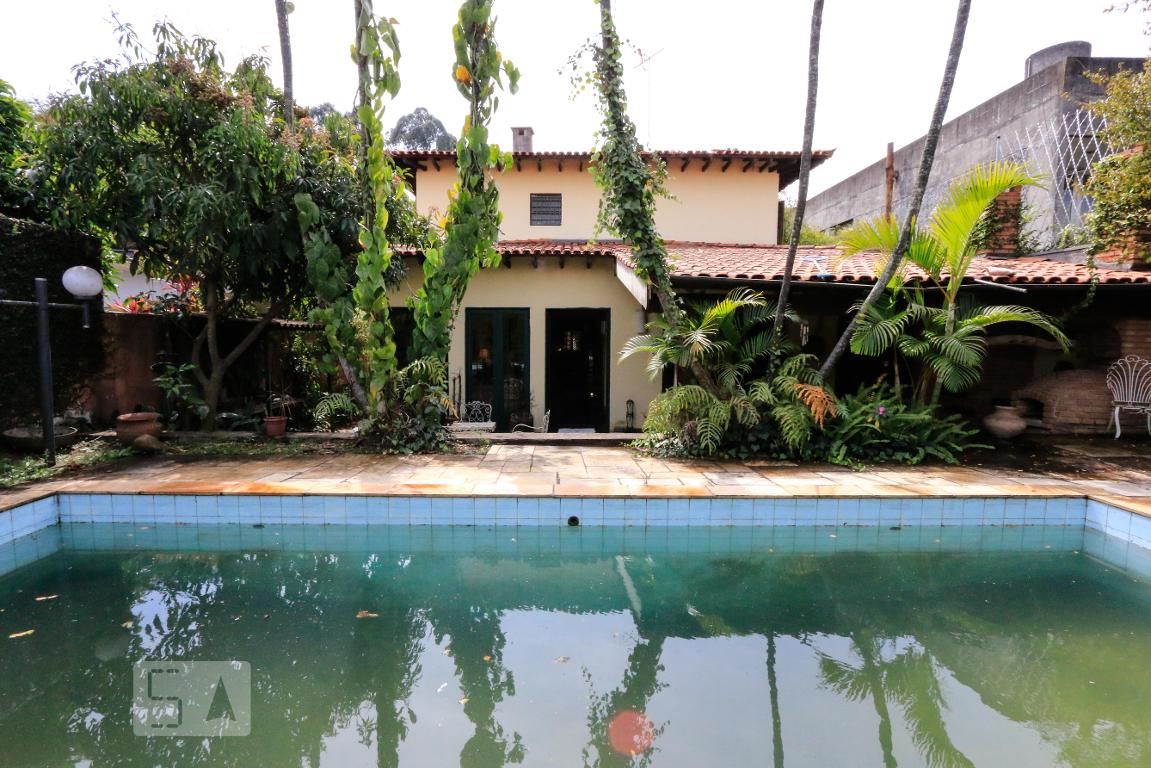 Casa, 3 quartos, 313 m² - Foto 1
