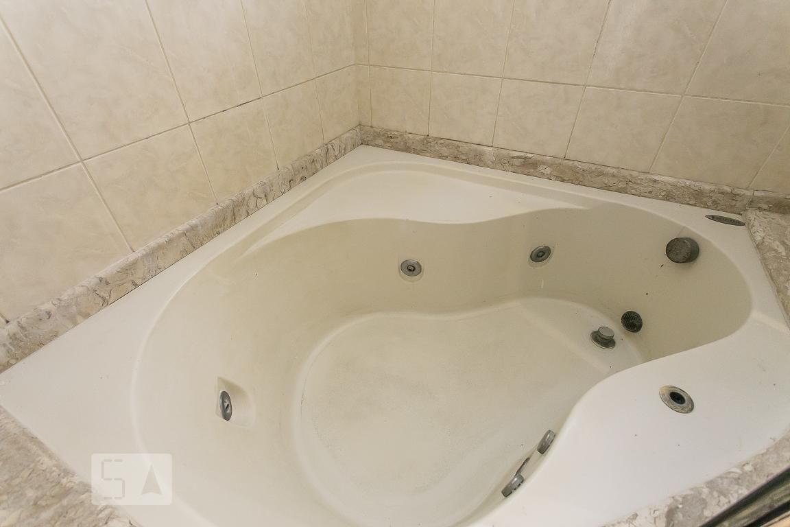 Casa, 4 quartos, 240 m² - Foto 27