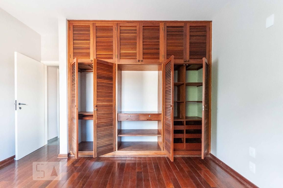 Casa à Venda - Vila Brandina, 4 Quartos,  300 m2 em , Campinas - sp | SoloBR
