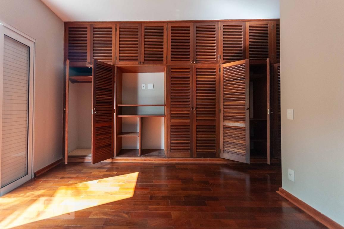 Casa à Venda - Vila Brandina, 4 Quartos,  300 m2 em , Campinas - sp | SoloBR