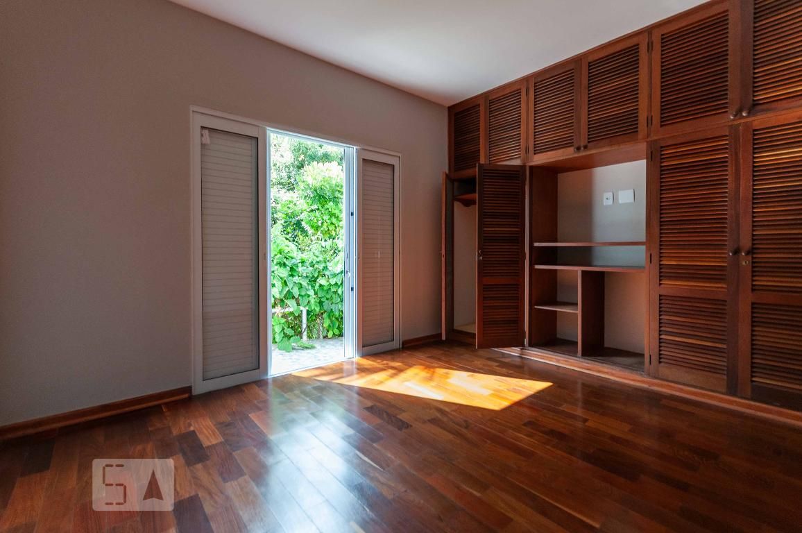 Casa à Venda - Vila Brandina, 4 Quartos,  300 m2 em , Campinas - sp | SoloBR