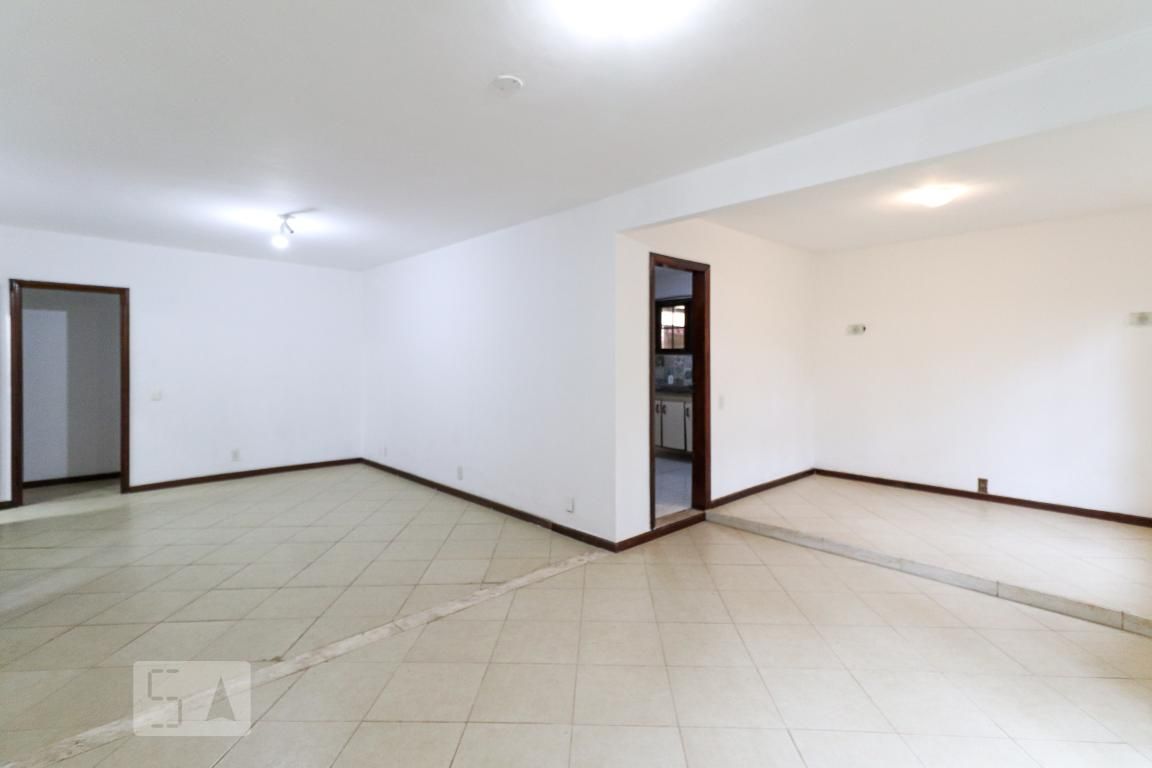 Casa, 3 quartos, 692 m² - Foto 2