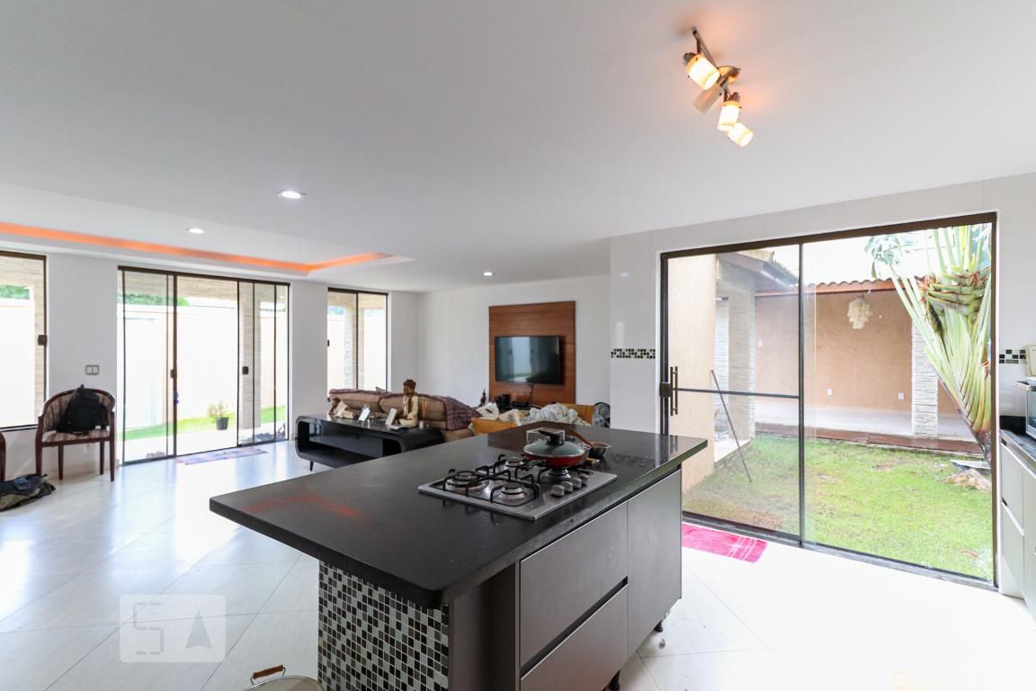 Casa, 4 quartos, 250 m² - Foto 4
