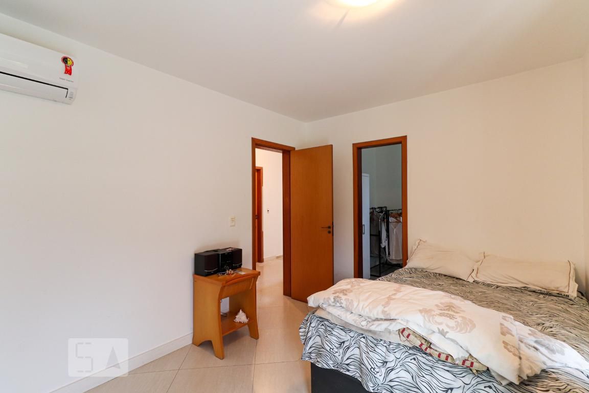 Casa, 4 quartos, 250 m² - Foto 10