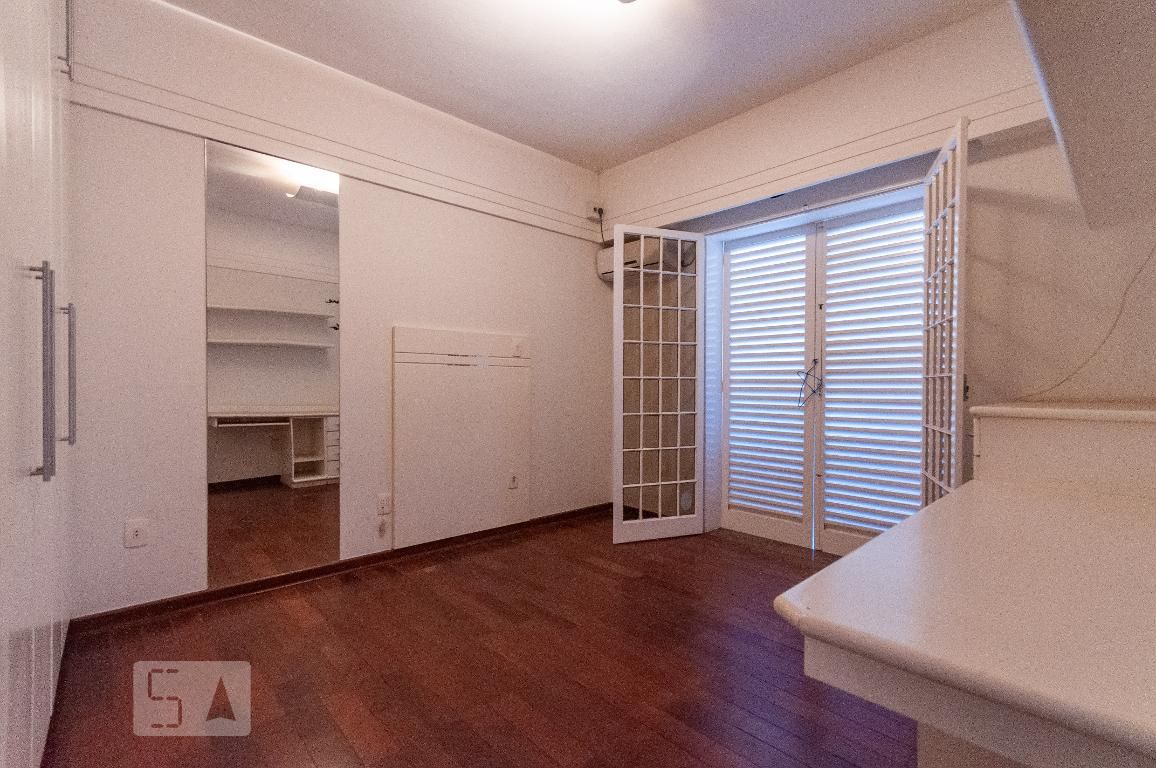 Casa à Venda - Guanabara, 4 Quartos,  420 m2 em , Campinas - sp | SoloBR