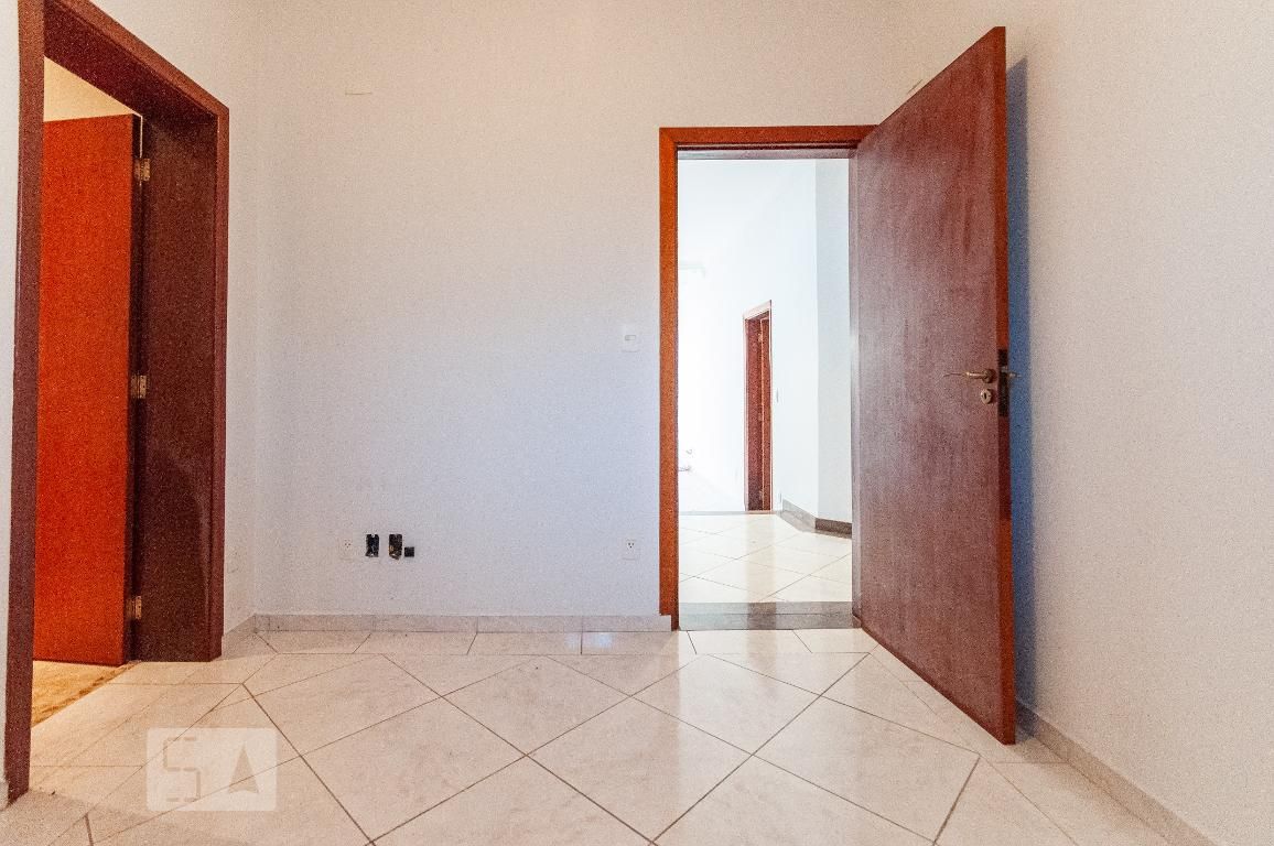 Casa à Venda - Guanabara, 4 Quartos,  420 m2 em , Campinas - sp | SoloBR