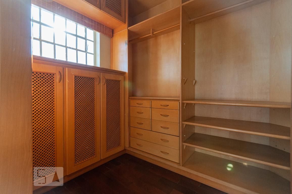 Casa à Venda - Guanabara, 4 Quartos,  420 m2 em , Campinas - sp | SoloBR