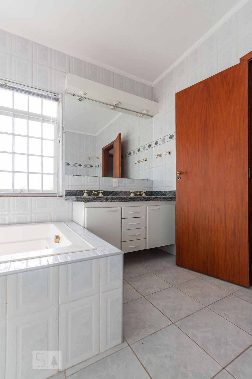 Casa à Venda - Guanabara, 4 Quartos,  420 m2 em , Campinas - sp | SoloBR