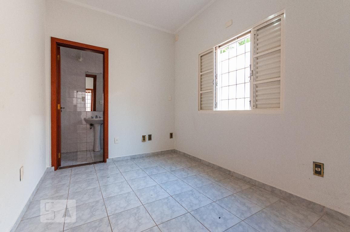 Casa à Venda - Guanabara, 4 Quartos,  420 m2 em , Campinas - sp | SoloBR