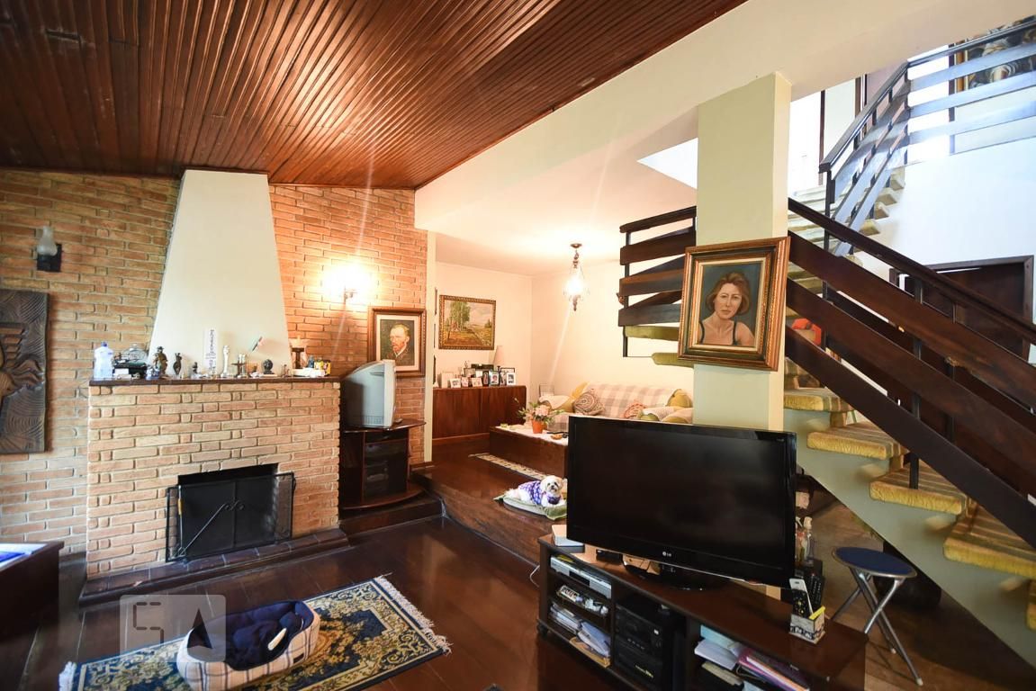 Casa, 4 quartos, 270 m² - Foto 1