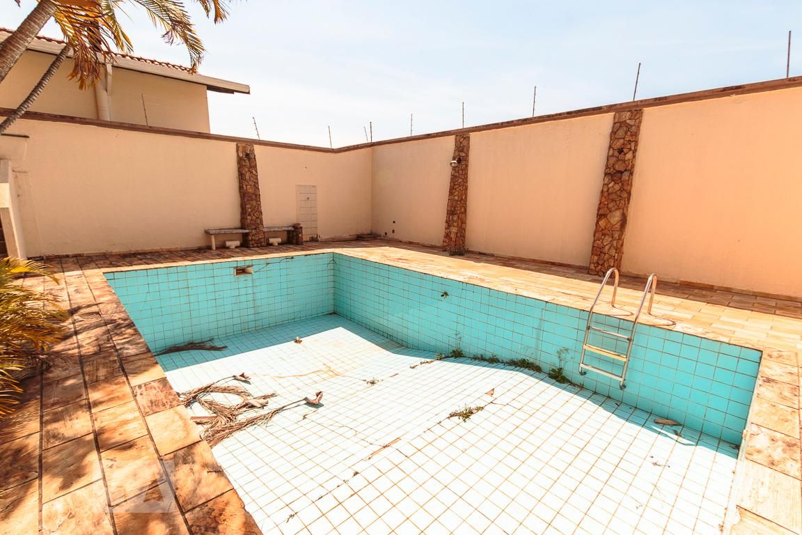 Casa à Venda - Jardim Flamboyant, 3 Quartos,  498 m2 em , Campinas - sp | SoloBR