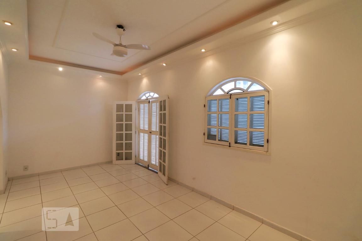 Casa, 3 quartos, 480 m² - Foto 1