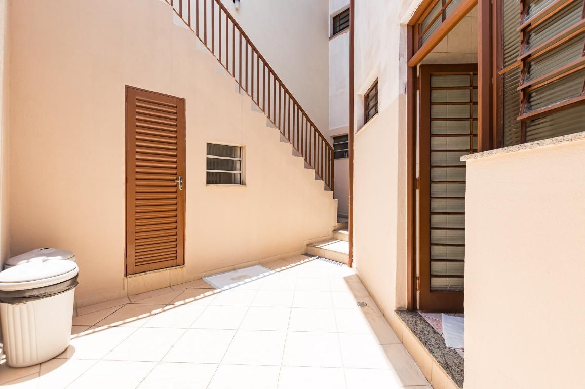 Casa à Venda - Vila Brandina, 4 Quartos,  258 m2 em , Campinas - sp | SoloBR