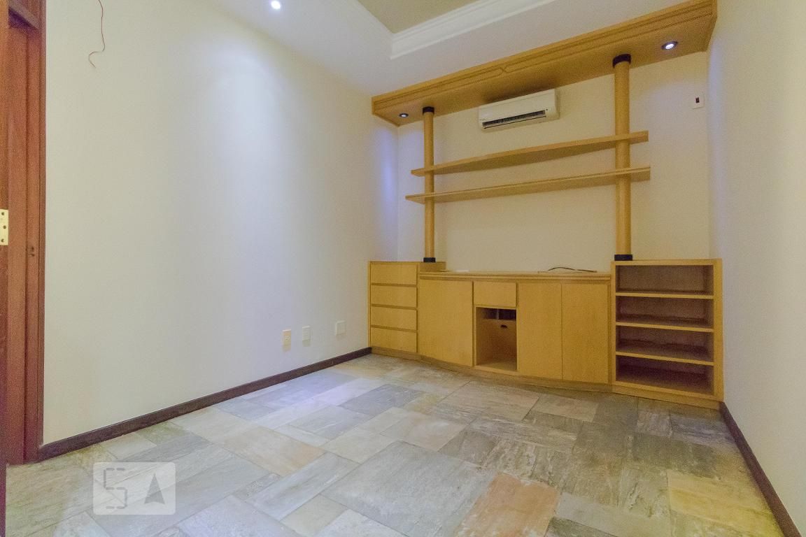 Casa à Venda - Barão Geraldo - Centro, 4 Quartos,  458 m2 em , Campinas - sp | SoloBR