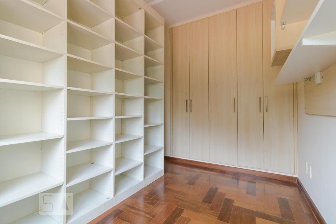 Casa à Venda - Barão Geraldo - Centro, 4 Quartos,  458 m2 em , Campinas - sp | SoloBR