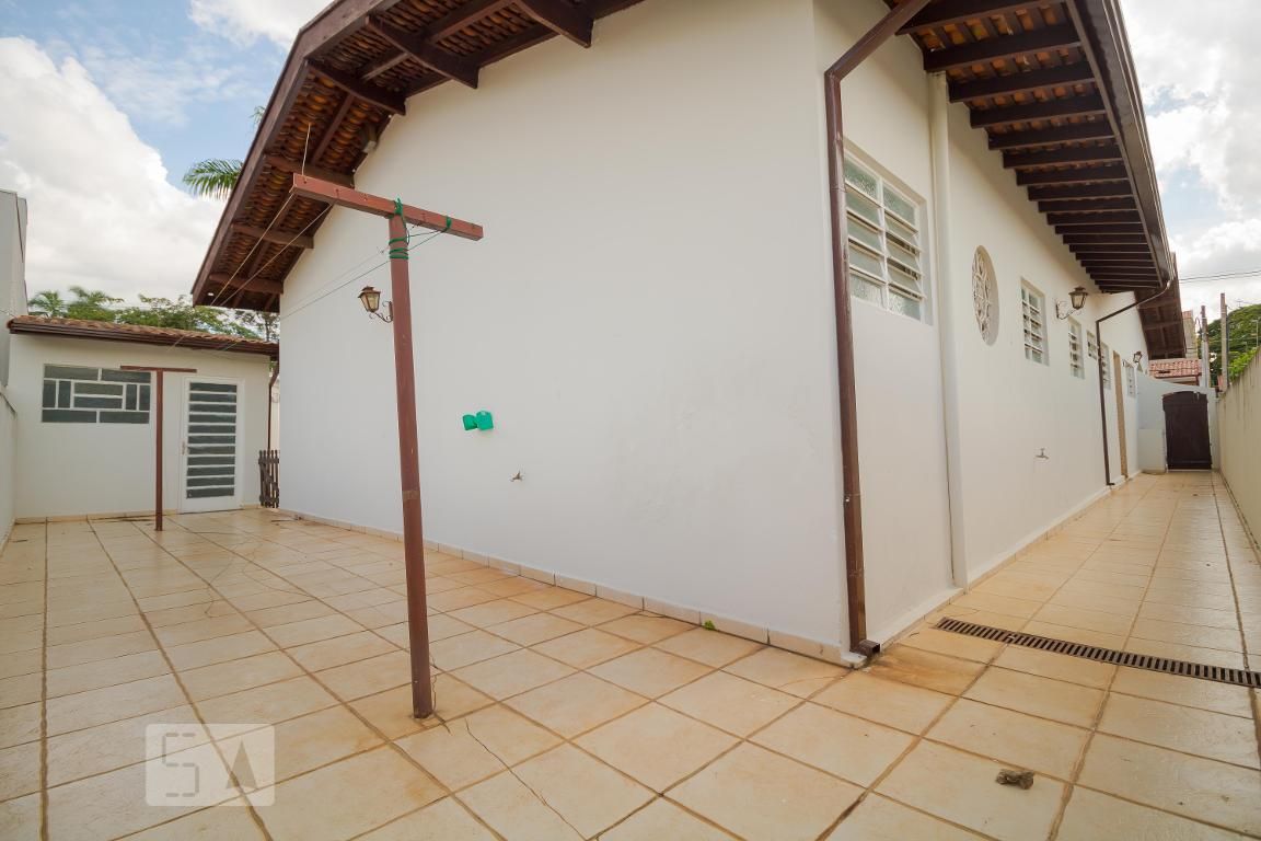 Casa à Venda - Barão Geraldo - Centro, 4 Quartos,  250 m2 em , Campinas - sp | SoloBR