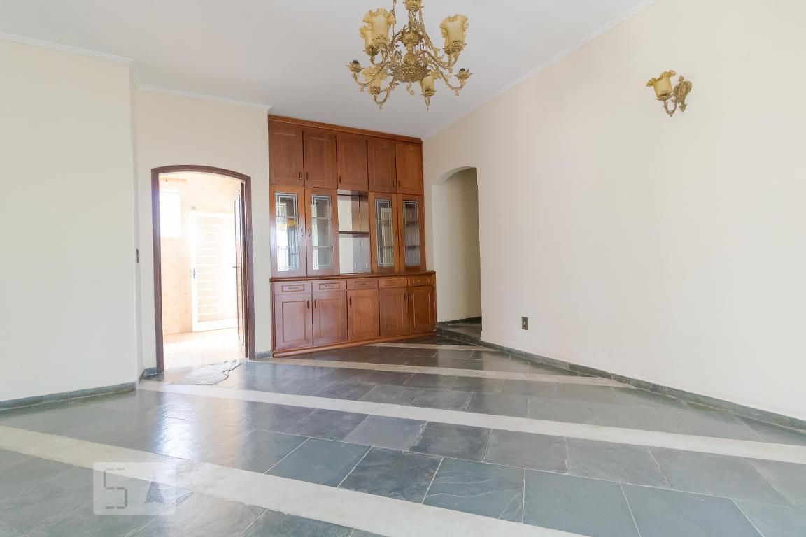 Casa à Venda - Barão Geraldo - Centro, 4 Quartos,  250 m2 em , Campinas - sp | SoloBR