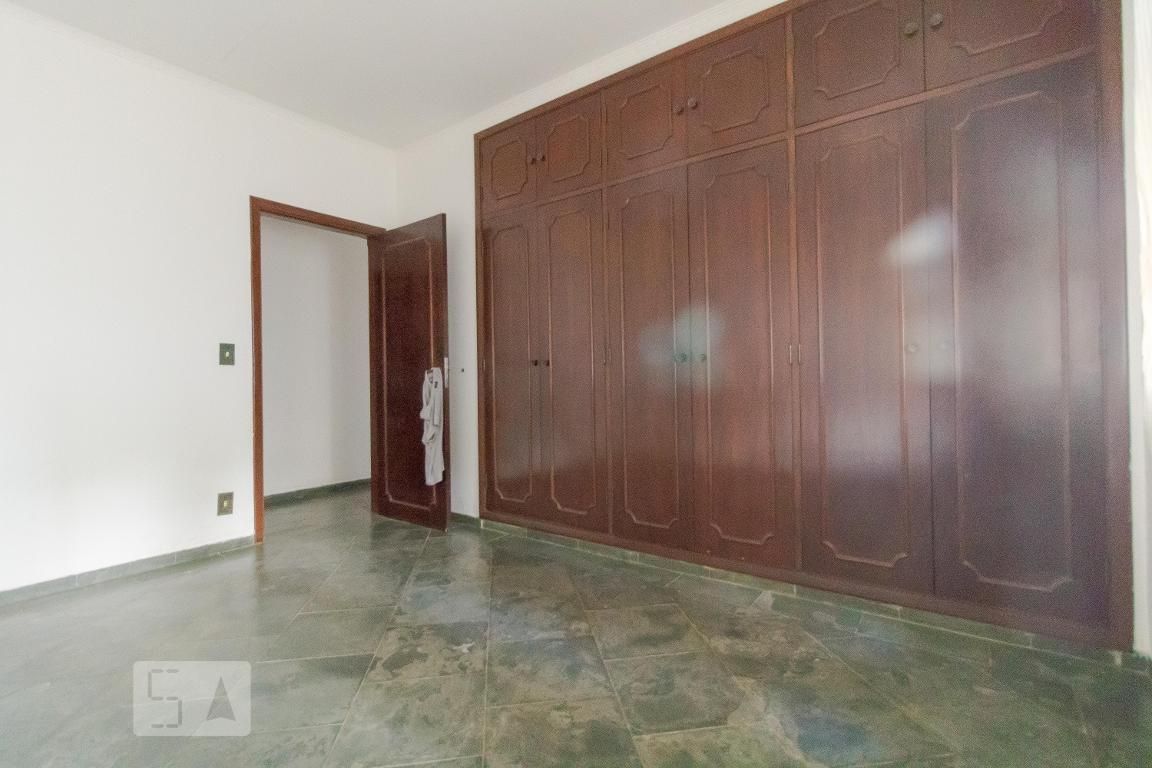 Casa à Venda - Barão Geraldo - Centro, 4 Quartos,  250 m2 em , Campinas - sp | SoloBR