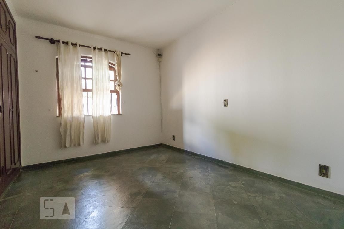 Casa à Venda - Barão Geraldo - Centro, 4 Quartos,  250 m2 em , Campinas - sp | SoloBR