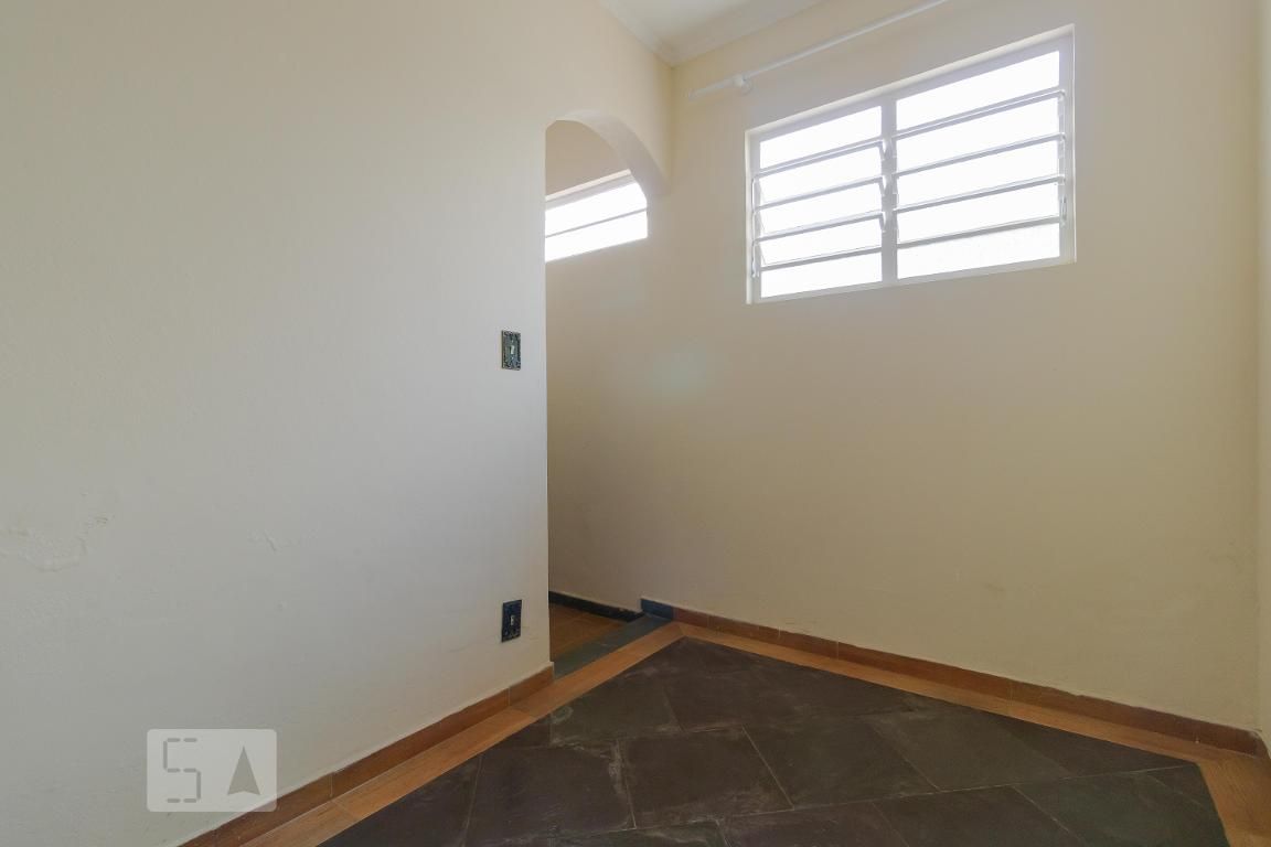 Casa à Venda - Barão Geraldo - Centro, 4 Quartos,  250 m2 em , Campinas - sp | SoloBR
