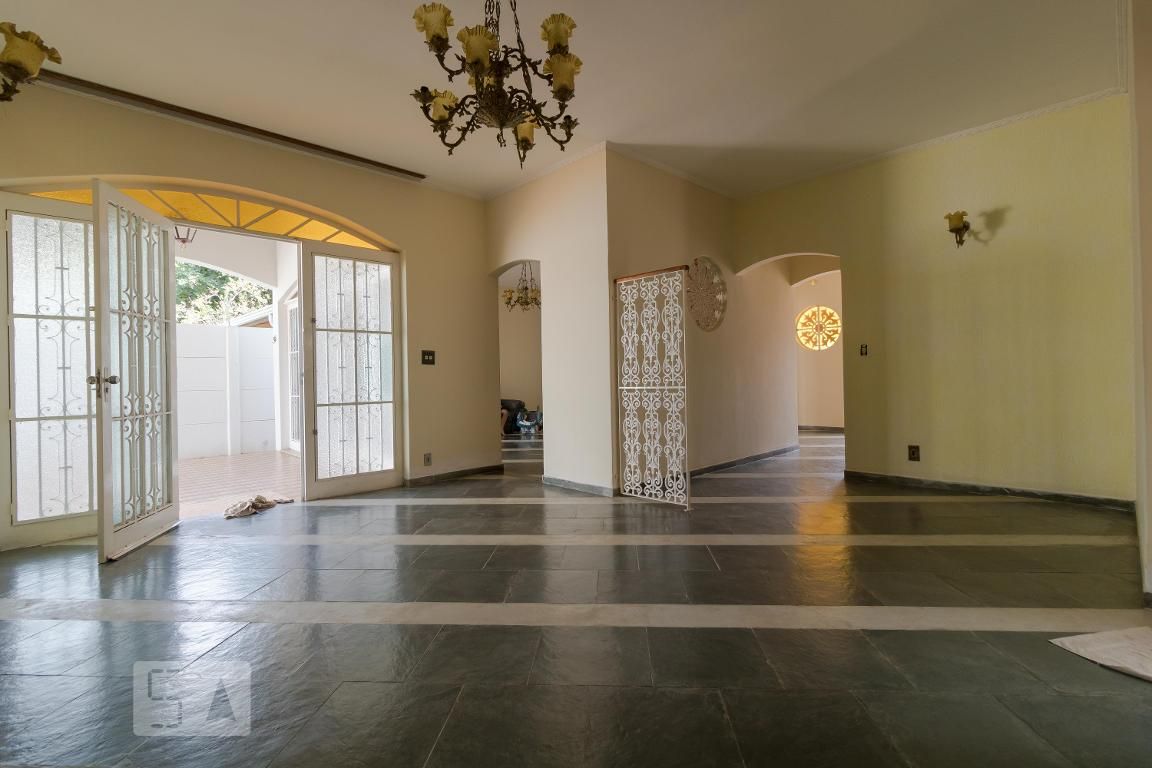Casa à Venda - Barão Geraldo - Centro, 4 Quartos,  250 m2 em , Campinas - sp | SoloBR