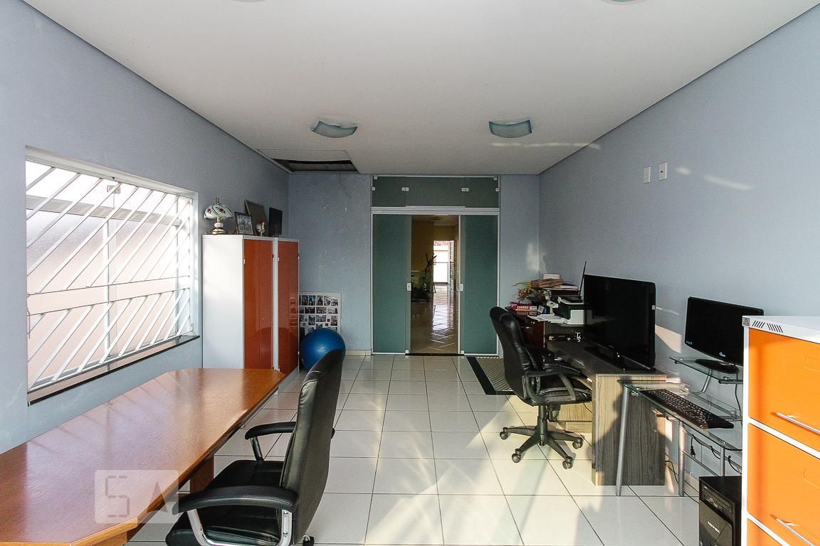 Casa, 4 quartos, 270 m² - Foto 40