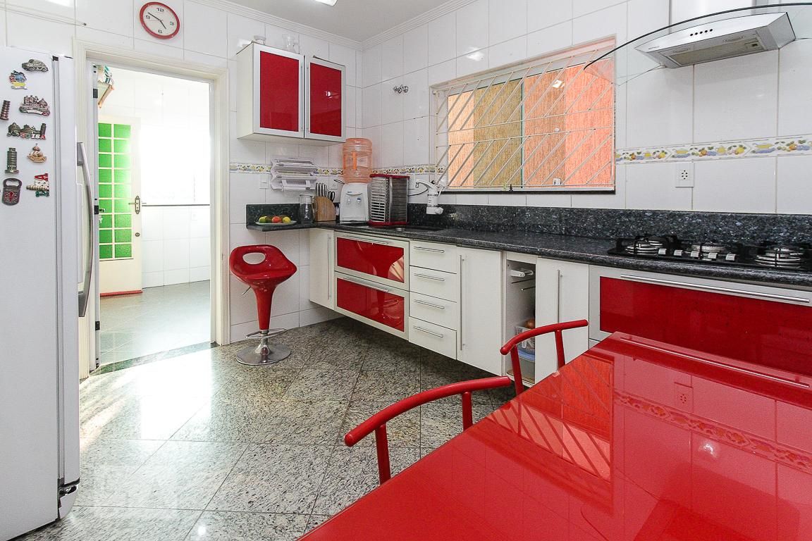 Casa, 4 quartos, 270 m² - Foto 11