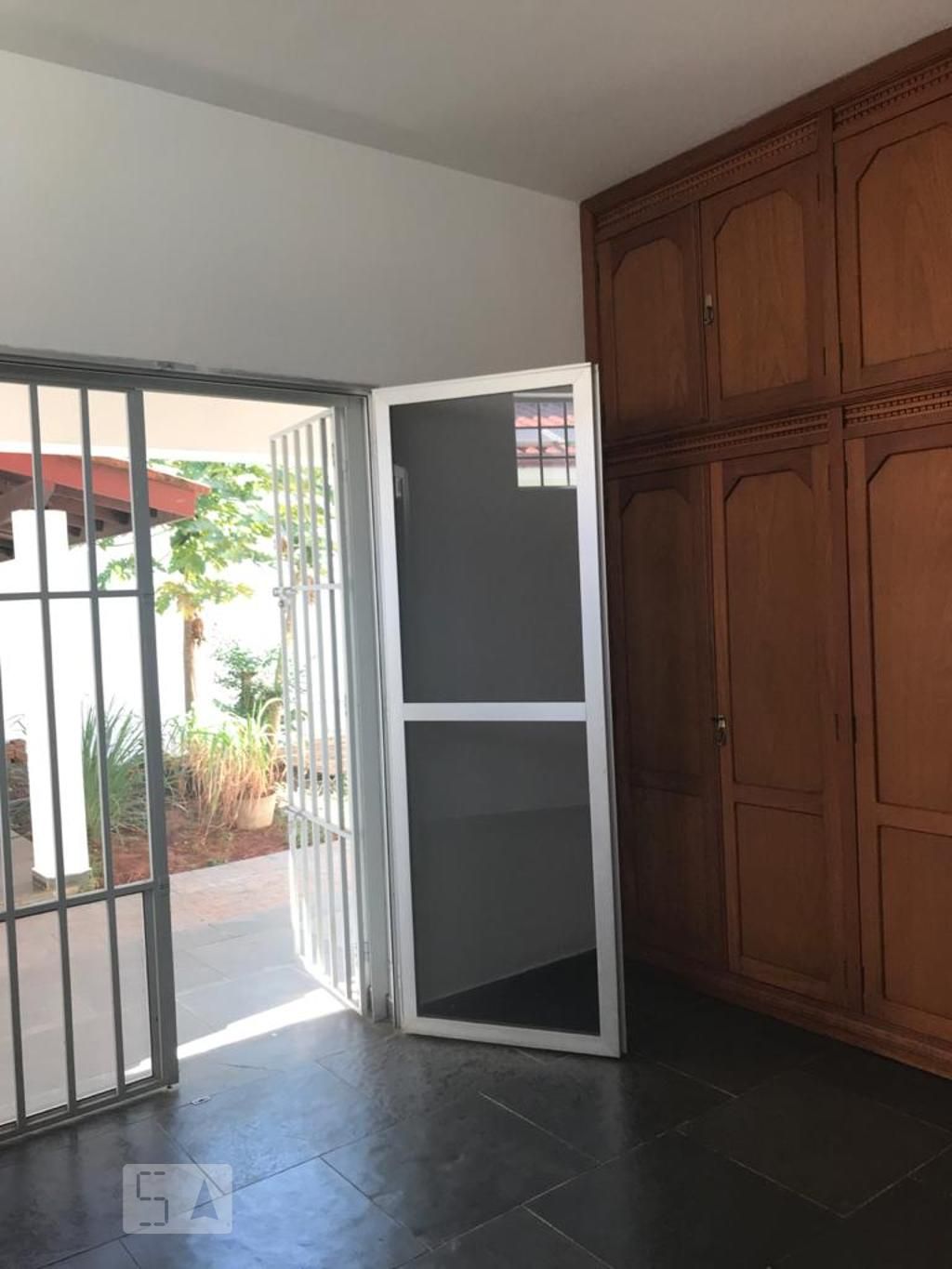 Casa à Venda - Barão Geraldo - Centro, 5 Quartos,  400 m2 em , Campinas - sp | SoloBR