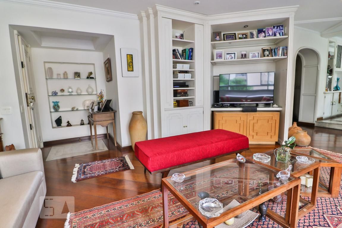 Apartamento, 3 quartos, 210 m² - Foto 2