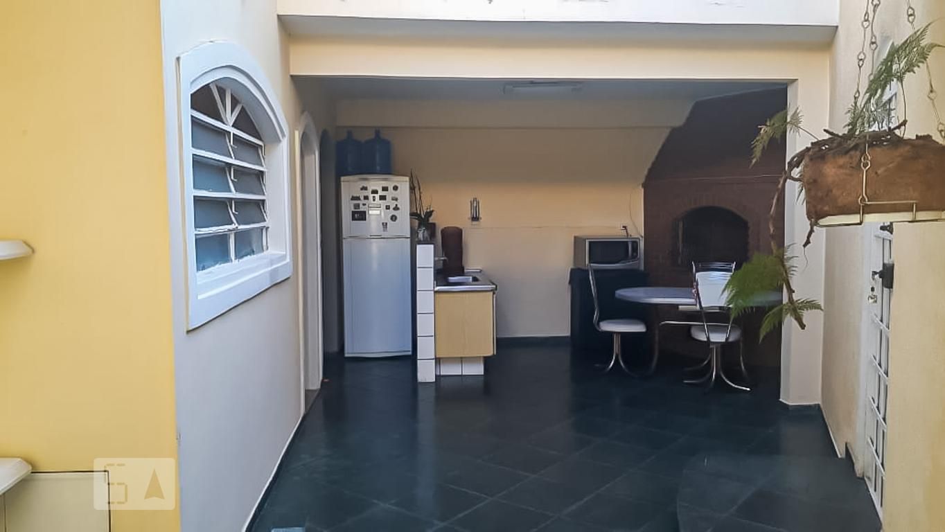 Casa, 3 quartos, 235 m² - Foto 2