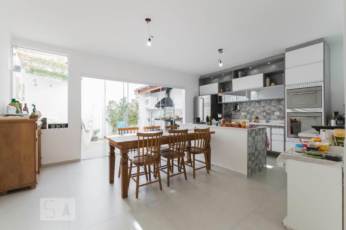 Casa, 3 quartos, 177 m² - Foto 1