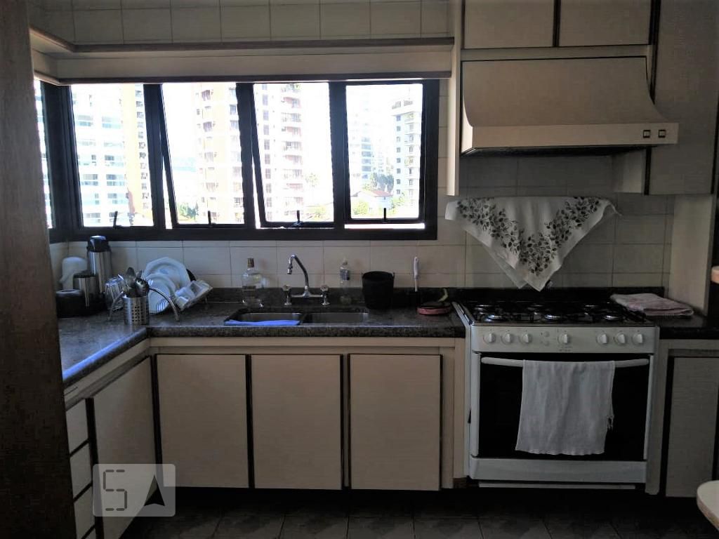 Apartamento, 3 quartos, 225 m² - Foto 2