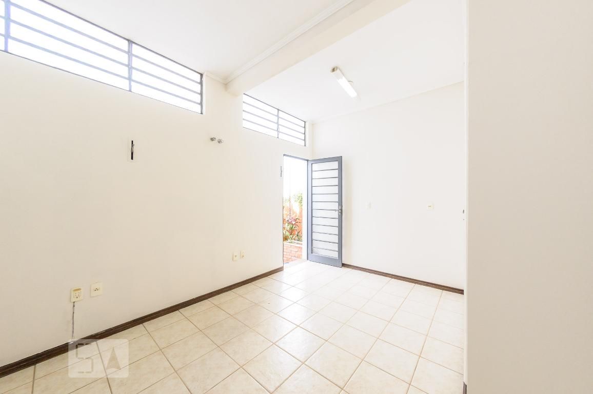 Casa à Venda - Jardim Chapadão, 2 Quartos,  160 m2 em , Campinas - sp | SoloBR