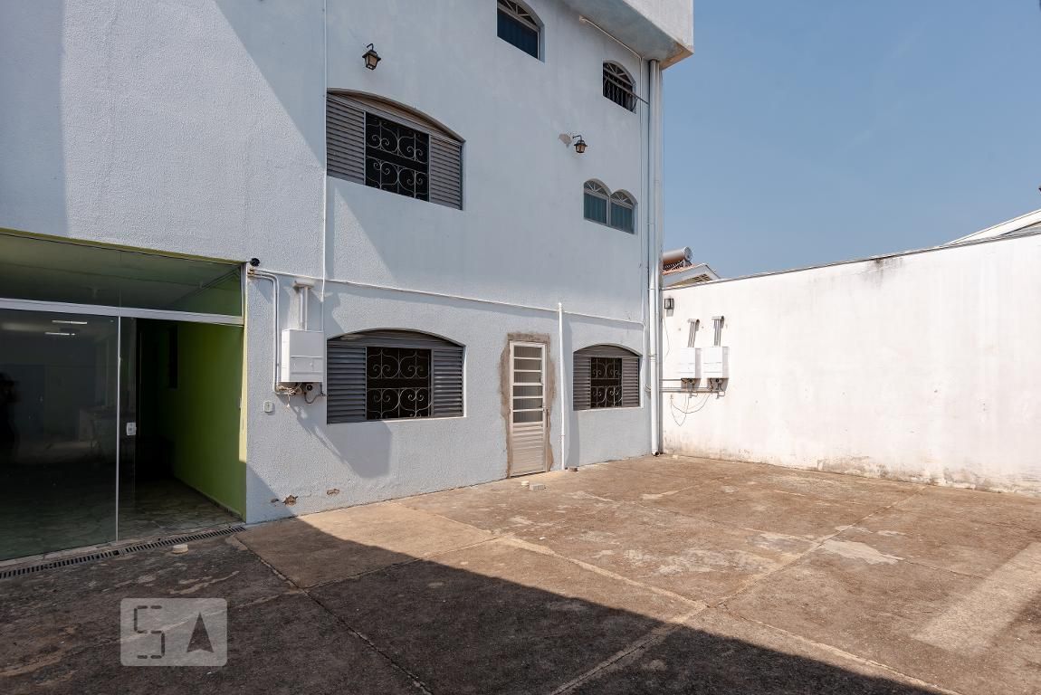 Casa à Venda - Jardim do Lago, 8 Quartos,  400 m2 em , Campinas - sp | SoloBR