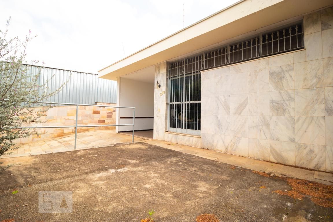 Casa à Venda - Jardim Santana, 3 Quartos,  200 m2 em , Campinas - sp | SoloBR