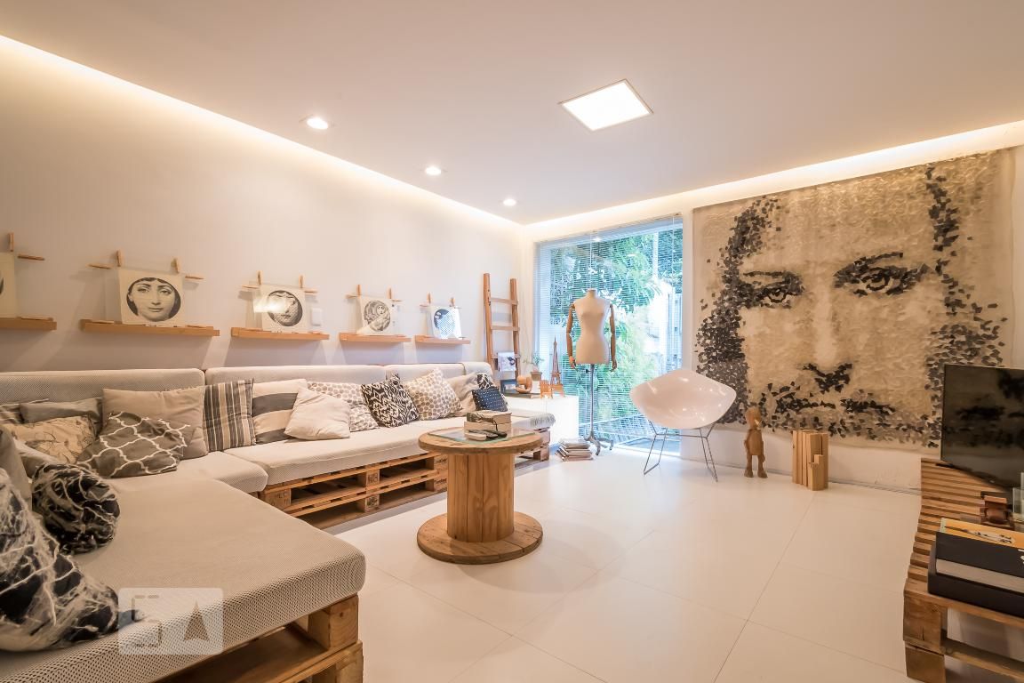 Casa, 5 quartos, 230 m² - Foto 1