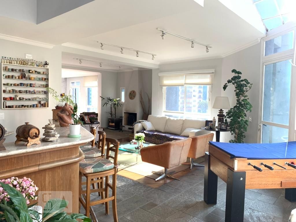 Apartamento, 3 quartos, 220 m² - Foto 1