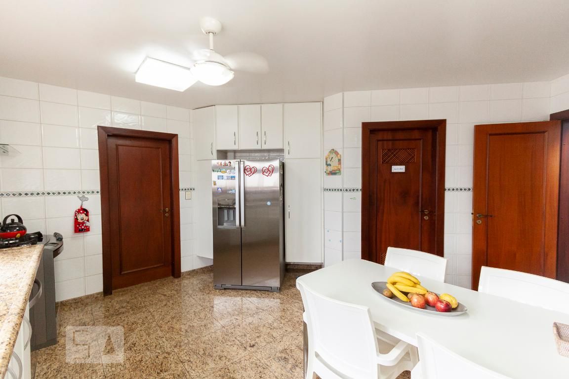 Casa à Venda - Mansões Santo Antônio, 4 Quartos,  400 m2 em , Campinas - sp | SoloBR