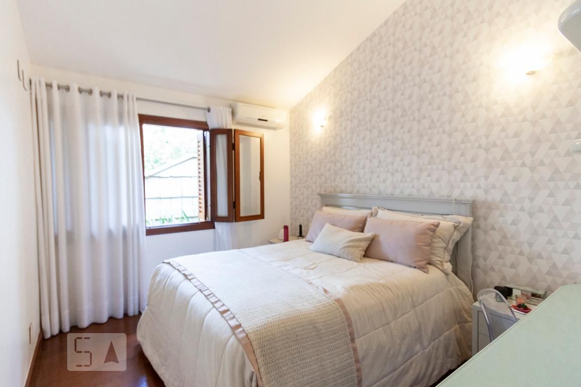 Casa à Venda - Mansões Santo Antônio, 4 Quartos,  400 m2 em , Campinas - sp | SoloBR