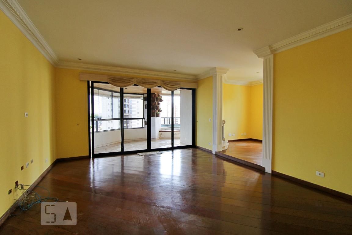 Apartamento, 3 quartos, 240 m² - Foto 1