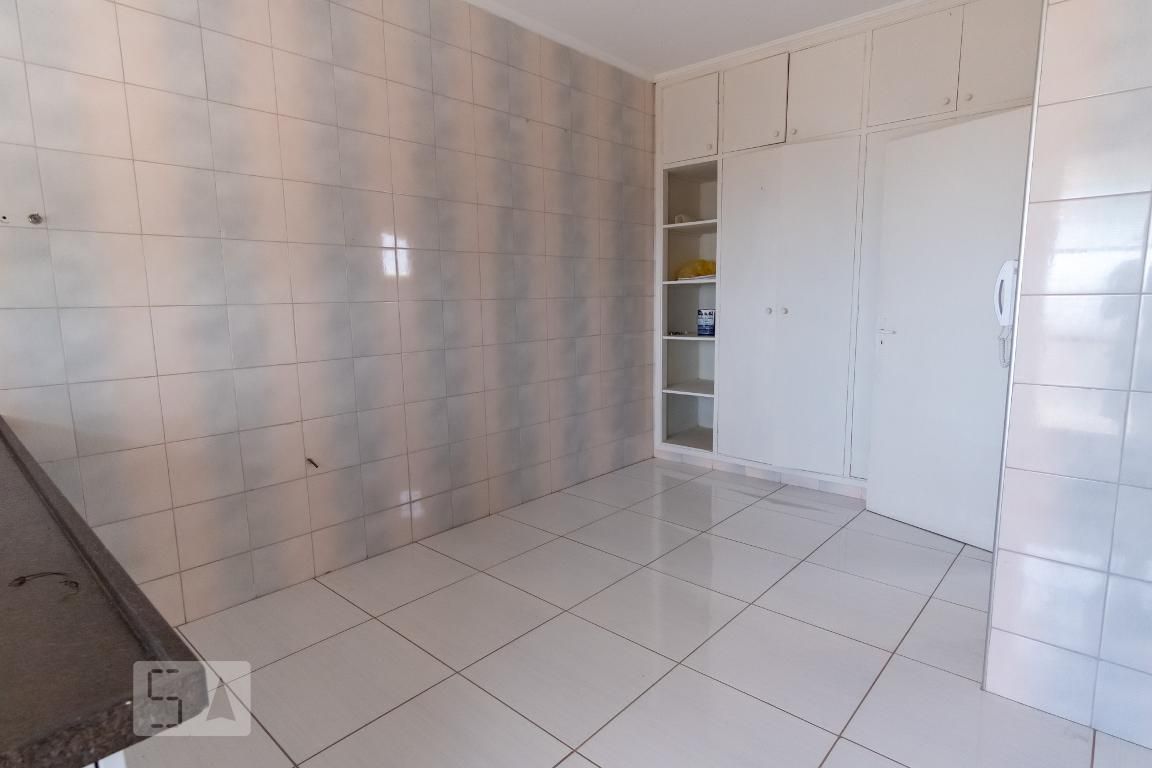Casa à Venda - Cambuí, 3 Quartos,  213 m2 em , Campinas - sp | SoloBR