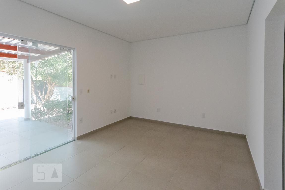Casa à Venda - Centro, 1 Quarto,  36 m2 em , Campinas - sp | SoloBR