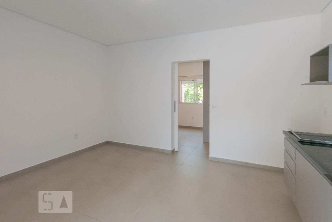 Casa à Venda - Centro, 1 Quarto,  36 m2 em , Campinas - sp | SoloBR