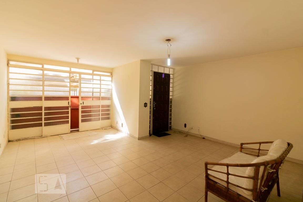 Casa, 3 quartos, 220 m² - Foto 1