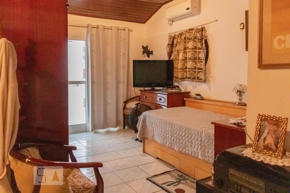 Casa, 4 quartos, 240 m² - Foto 49