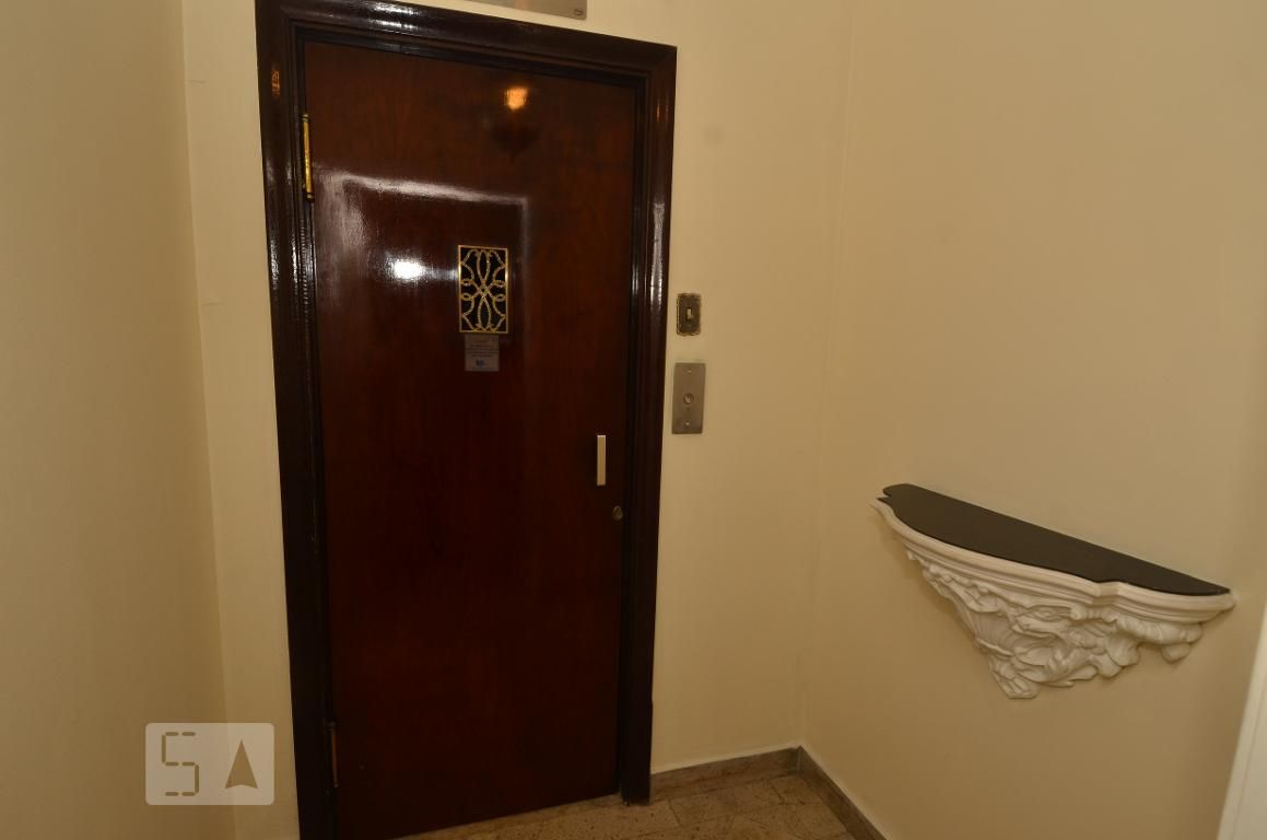 Apartamento, 3 quartos, 215 m² - Foto 1
