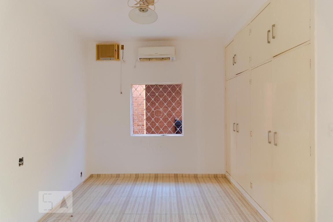 Casa à Venda - Jardim Chapadão, 3 Quartos,  900 m2 em , Campinas - sp | SoloBR