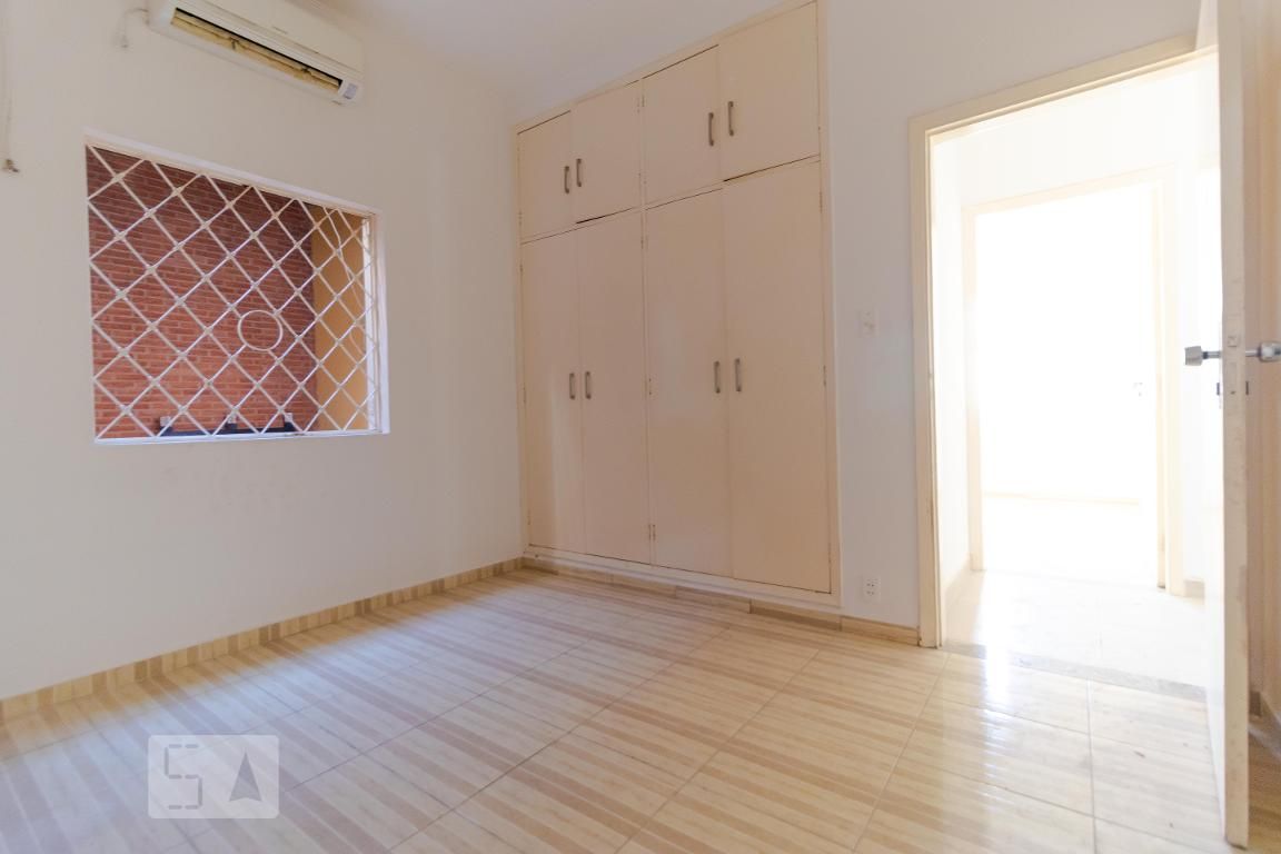 Casa à Venda - Jardim Chapadão, 3 Quartos,  900 m2 em , Campinas - sp | SoloBR
