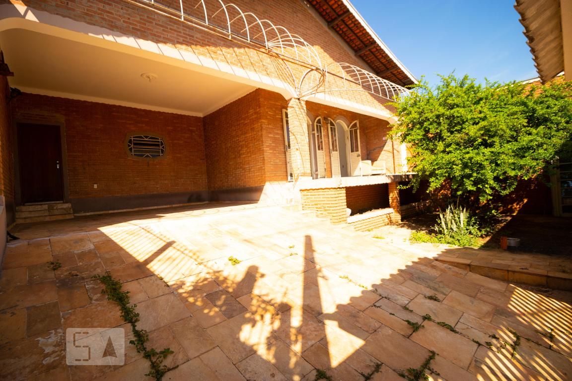 Casa à Venda - Jardim Chapadão, 3 Quartos,  900 m2 em , Campinas - sp | SoloBR